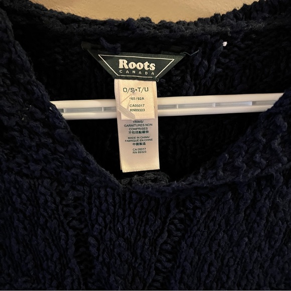 Cape Style Knit - Picture 4 of 5